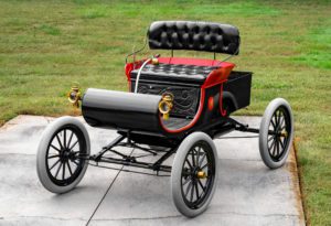 Model R Curved Dash Oldsmobile 1903