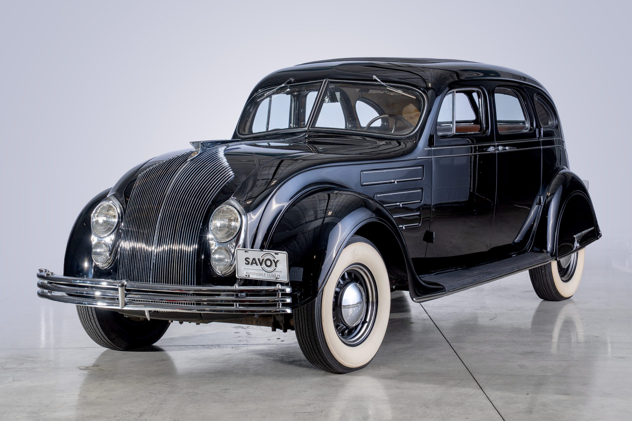 1934 Chrysler Airflow Series CU Sedan